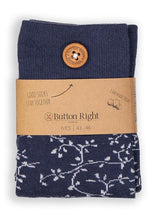 Load image into Gallery viewer, Boy&#39;s box (4 pairs size 35-38)